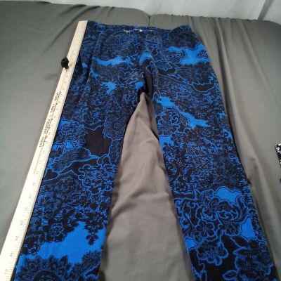 Romans womans plus blue and black leggins sz 18/20